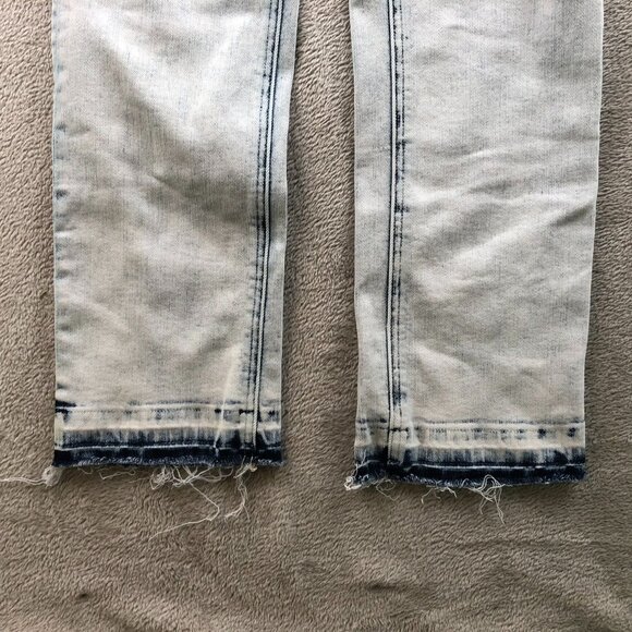 Risen  Womens Jeans Size 24 Measured Distressed Light Wash Jeans Frayed Hem - Picture 12 of 15